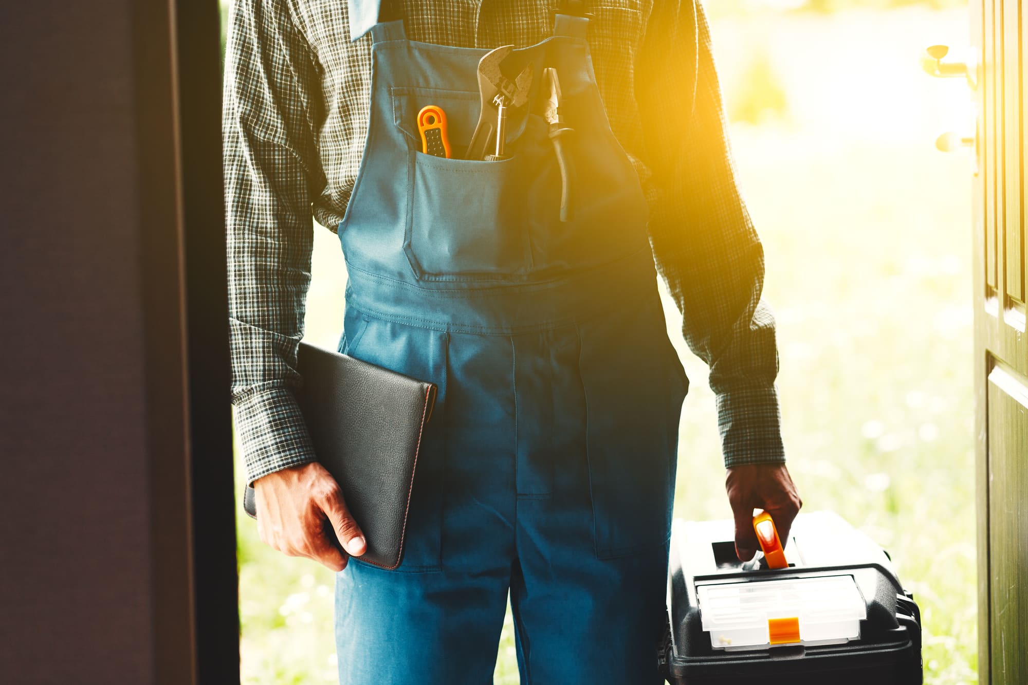 5 Signs Your Garbage Disposal Needs to Be Replaced (Not Just Repaired)